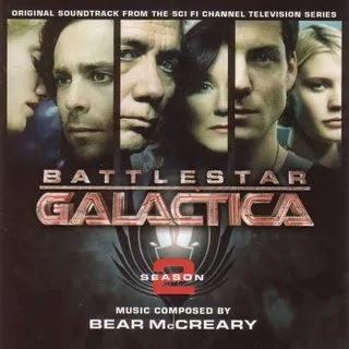 Portada de la banda sonora de la segunda temporada de Battlestar Galactica, de Bear McCreary