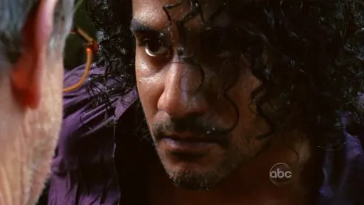 Sayid en primer plano en Lost