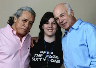 Dids con Edward James Olmos y Michael Hogan en la FedCon
